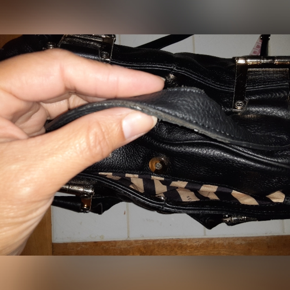 Kelsie Dragger Black Leather  Shoulder bag - Picture 5 of 15